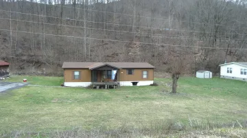 A house in Southwest Virginia flying an Israeli flag.